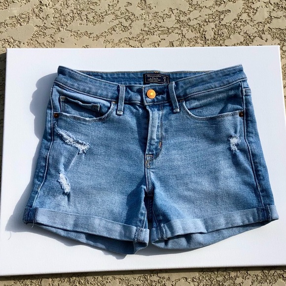 Abercrombie Harper Low Rise Midi Shorts 